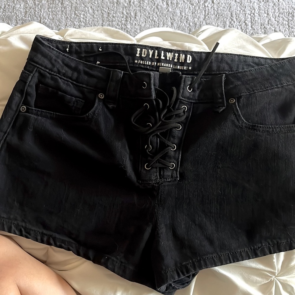 Black short shorts by Miranda Lambert